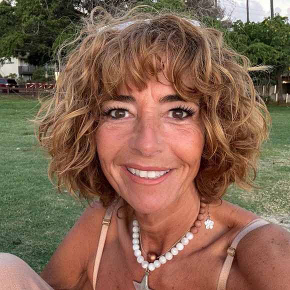 Meet your Posher, Jena - Picture 1 of 2